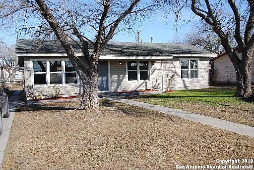 1st image of 323 E Palfrey St