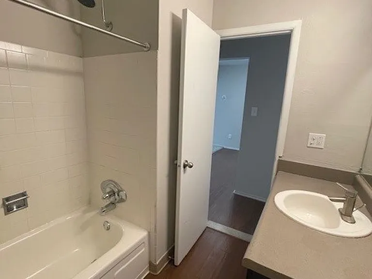 333 Marshall Apartments — Photo 12