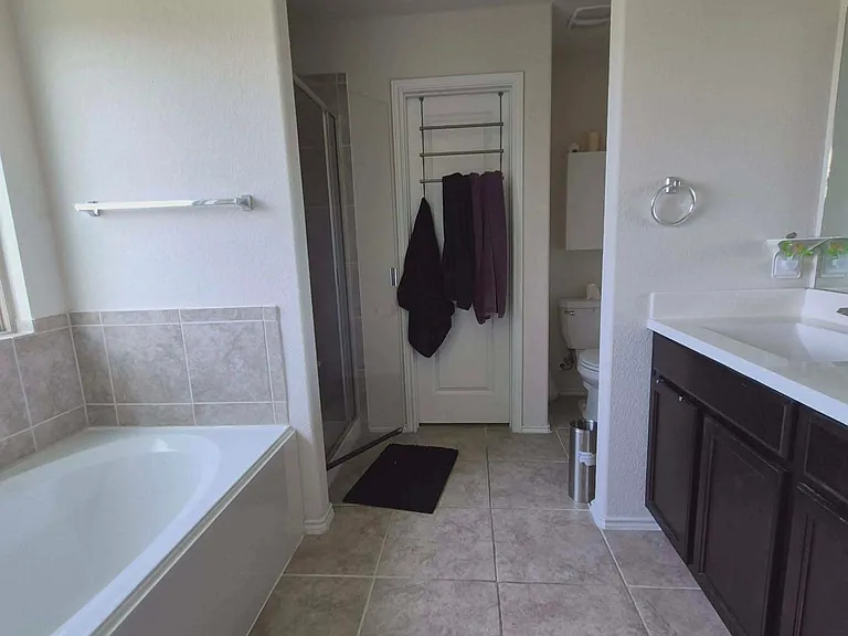 5816 Kennedy St — Photo 2