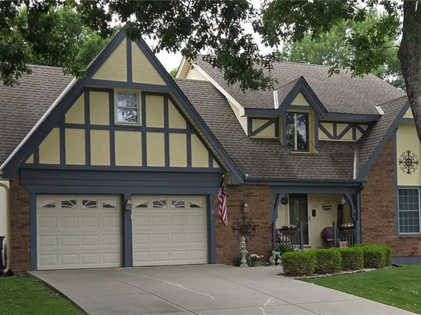 1153 E Frontier Ln, Olathe, KS 66062