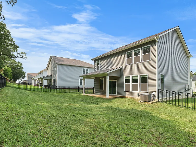 1055 Ross Farms Blvd — Photo 36