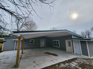 278 Wells Lock Rd, Elizabeth, WV 26143