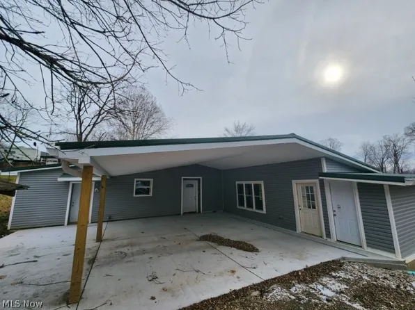 278 Wells Lock Rd, Elizabeth, WV 26143