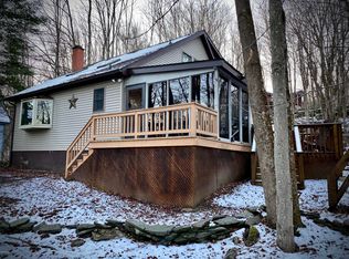 1155 Lakeview Dr W, Lake Ariel, PA 18436