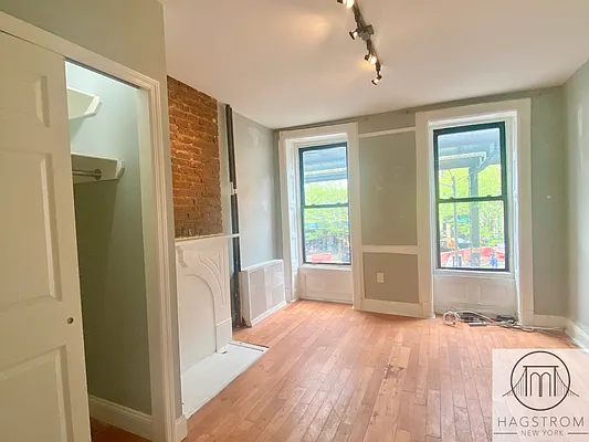 Rented by Hagstrom Management Inc | media 17