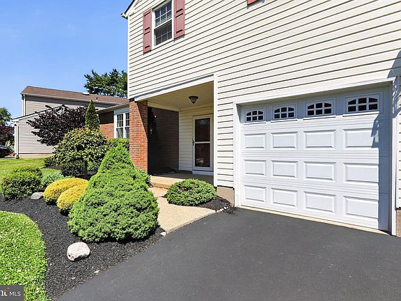 2nd image of 1212 Wedgewood Dr