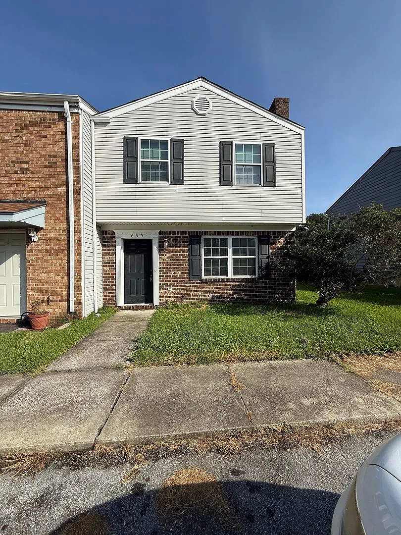 3 Bedroom 1.5 Bathroom — Photo 1