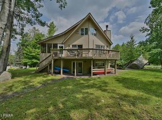 16 Lakeview Ct, Lake Ariel, PA 18436