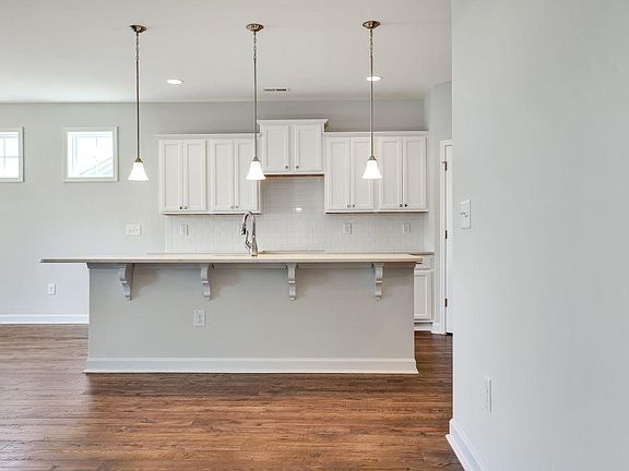 242 Board Landing Circle-06 Compressed