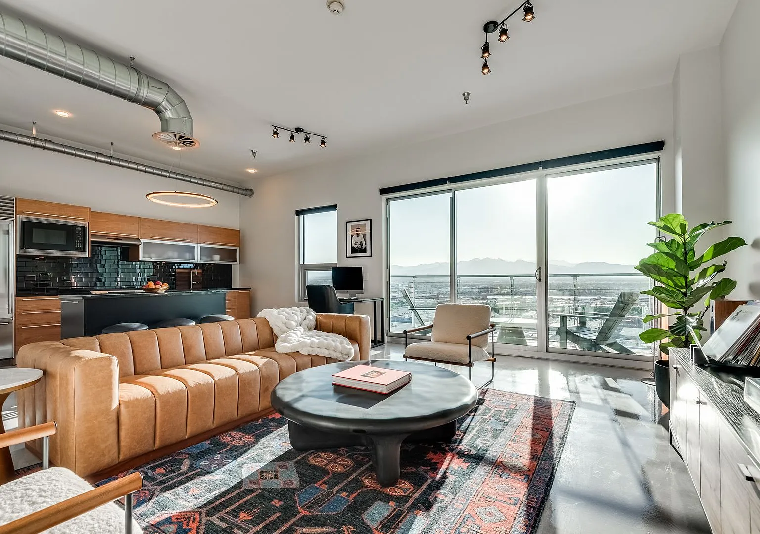 Newport Lofts 1502 — Photo 4