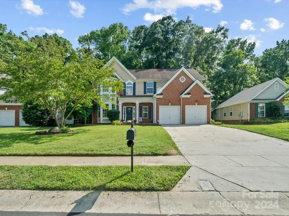 13923 Laurel Trace Dr, Charlotte, NC 28273
