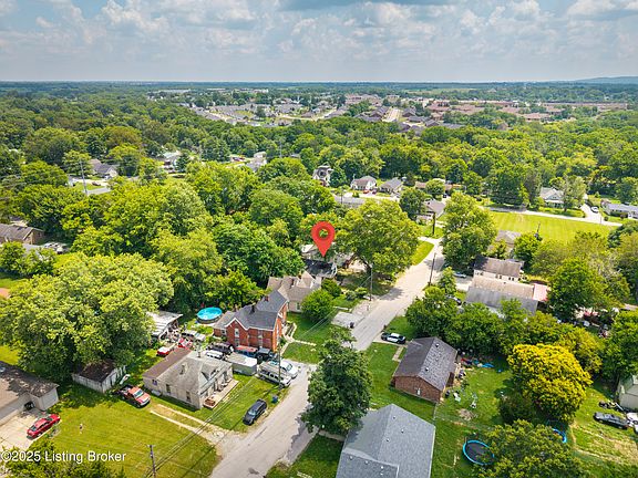 4th image of 80 Kavenaugh St