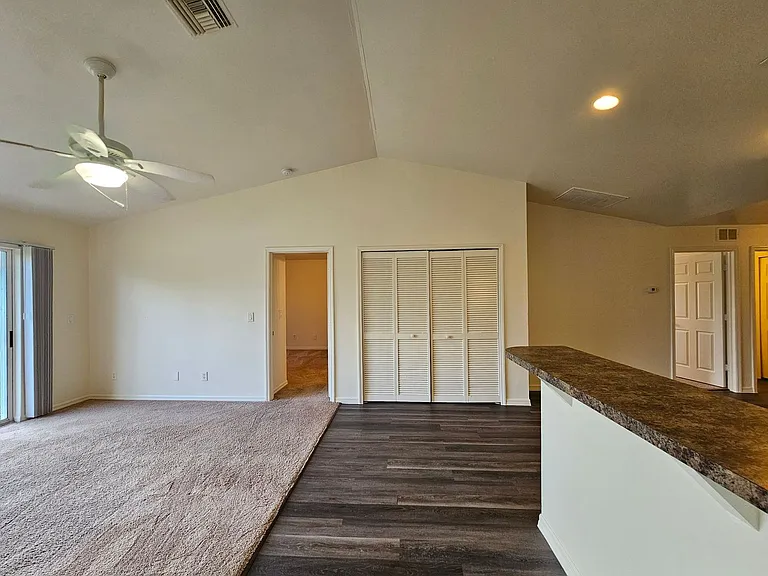 207 Hightower Ave S — Photo 3