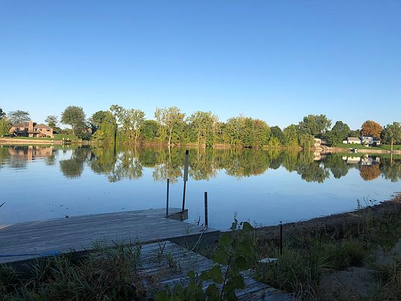 3rd image of 69310 Arrowhead Cir