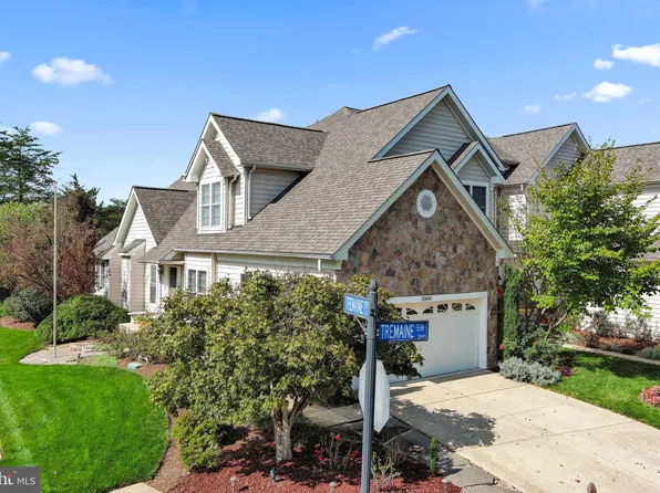 25665 Tremaine Ter, Chantilly, VA 20152