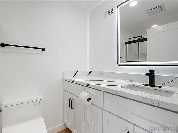 2nd image of 1408 Oleander Ave