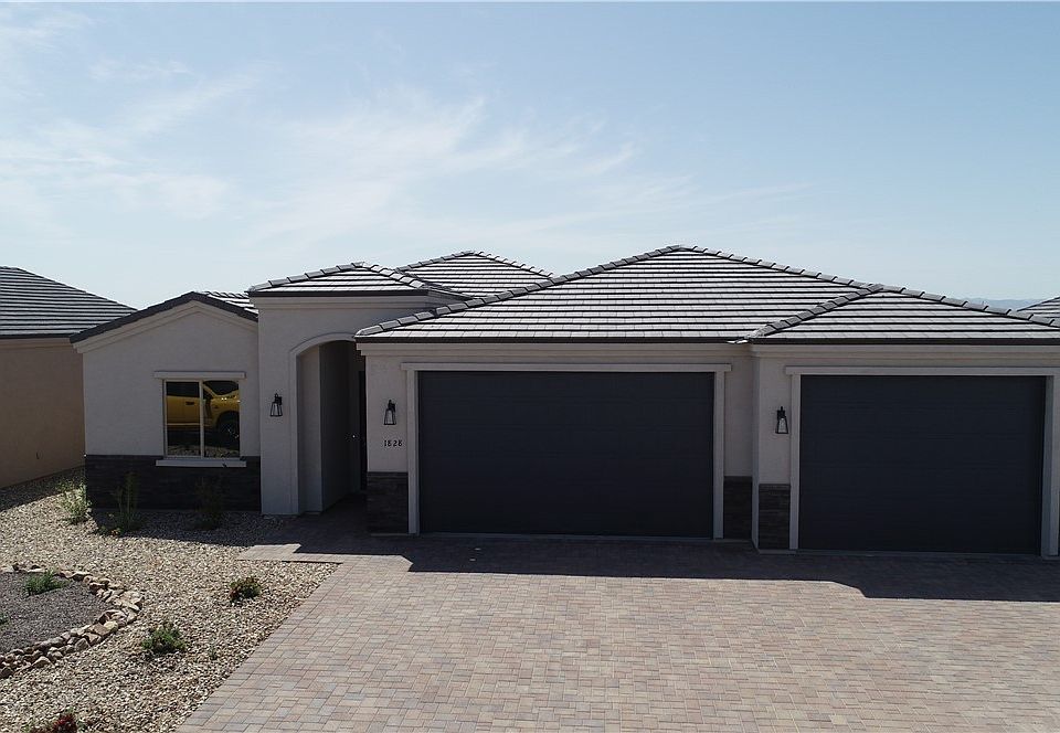 1st image of 1828 E Desert Bloom Drive