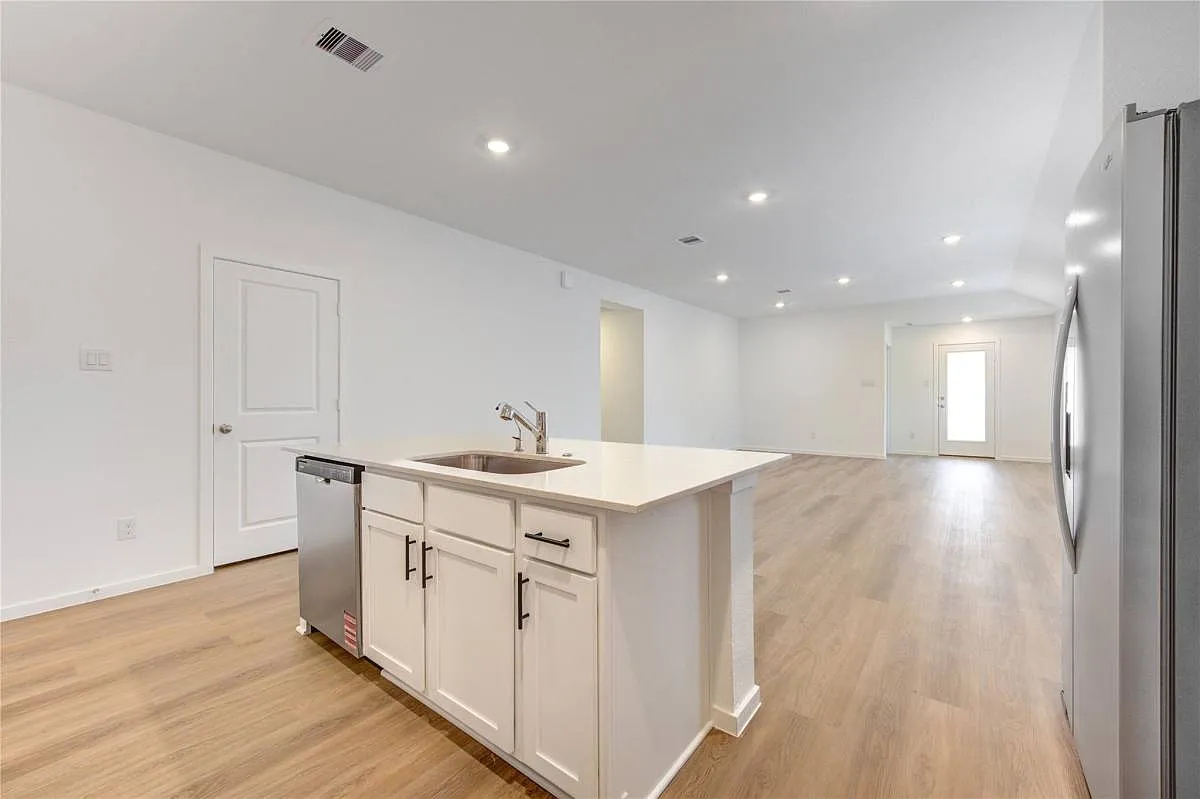 40650 Balsam Run Lane in Magnolia, TX 77354 — Photo 4