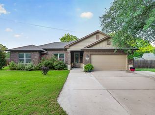 108 McAnear St, Cleburne, TX 76033