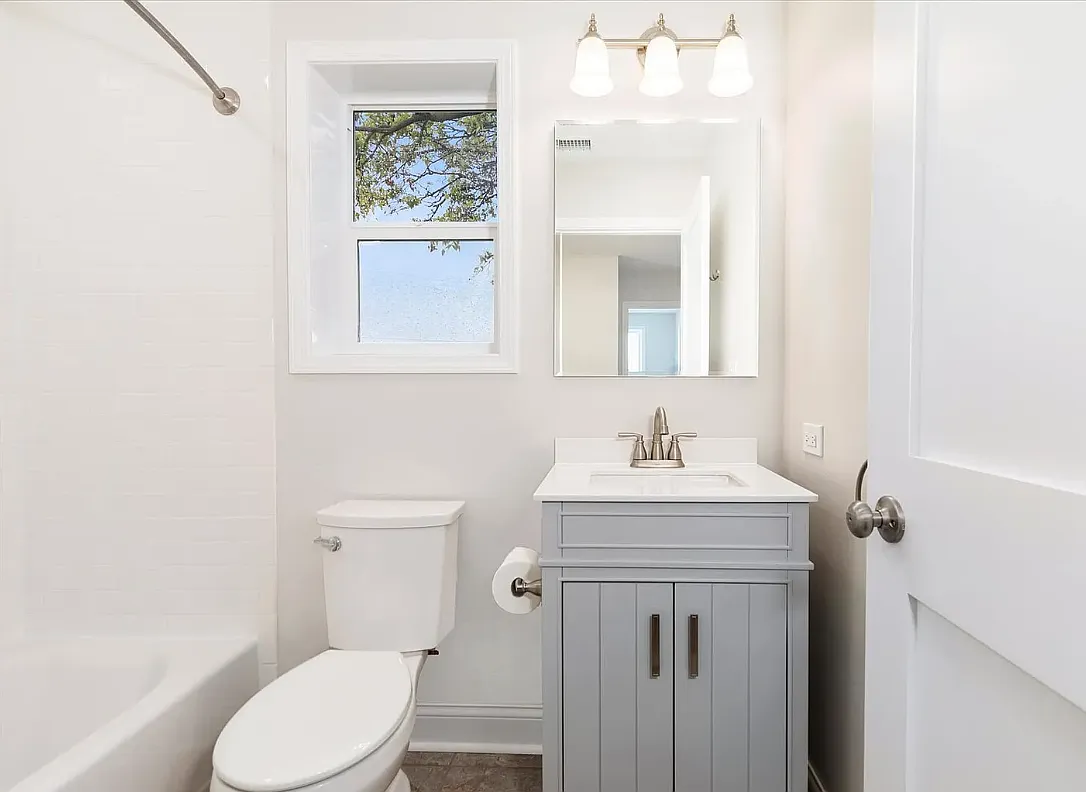 4 bed, 1130 sqft, $700 — Photo 3