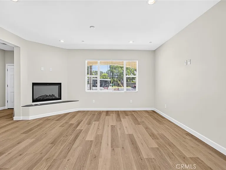 593 E 12th St #1 — Photo 9