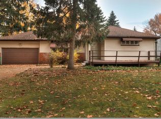 880 Stuart Dr, South Euclid, OH 44121