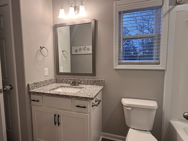 114 Valley View Cir #B — Photo 21