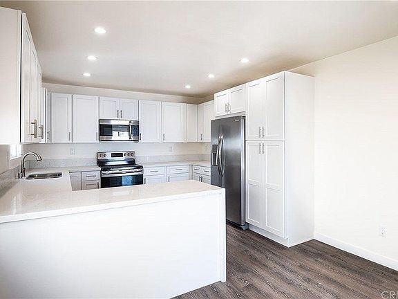 5th image of 3118 Hermosa Ave