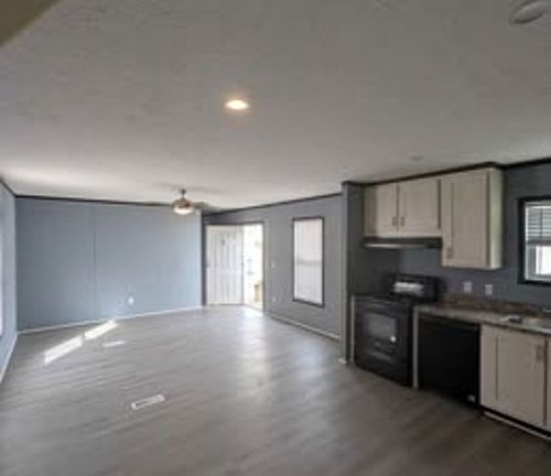 5th image of 303 Mullen Ln
