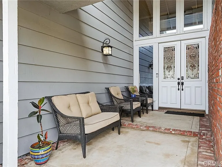 120 Christensen Dr — Photo 2