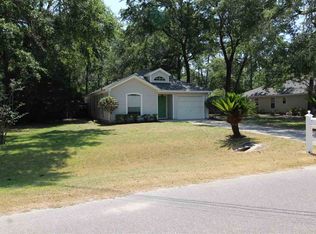 37 Shadow Oak Cir, Crawfordville, FL 32327