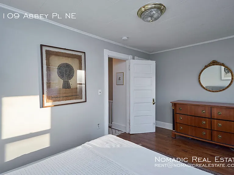 1109 Abbey Pl NE — Photo 12