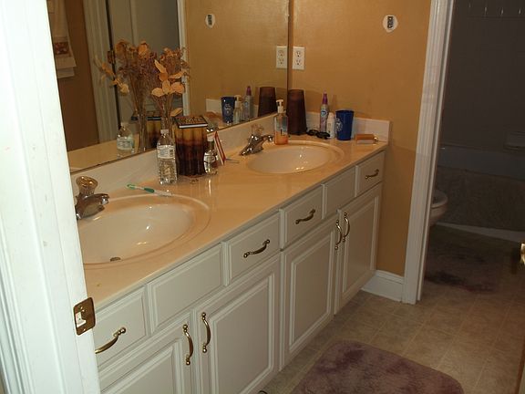 5th image of 612 Grand Parke Dr