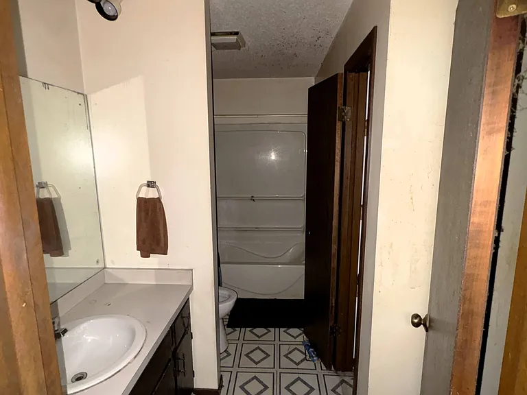 2148 N Church St — Photo 9