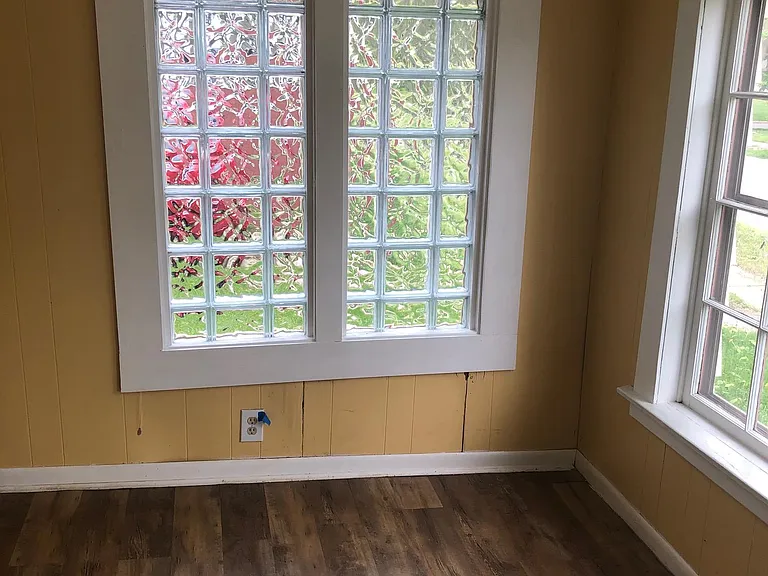 915 Wisconsin Ave — Photo 1