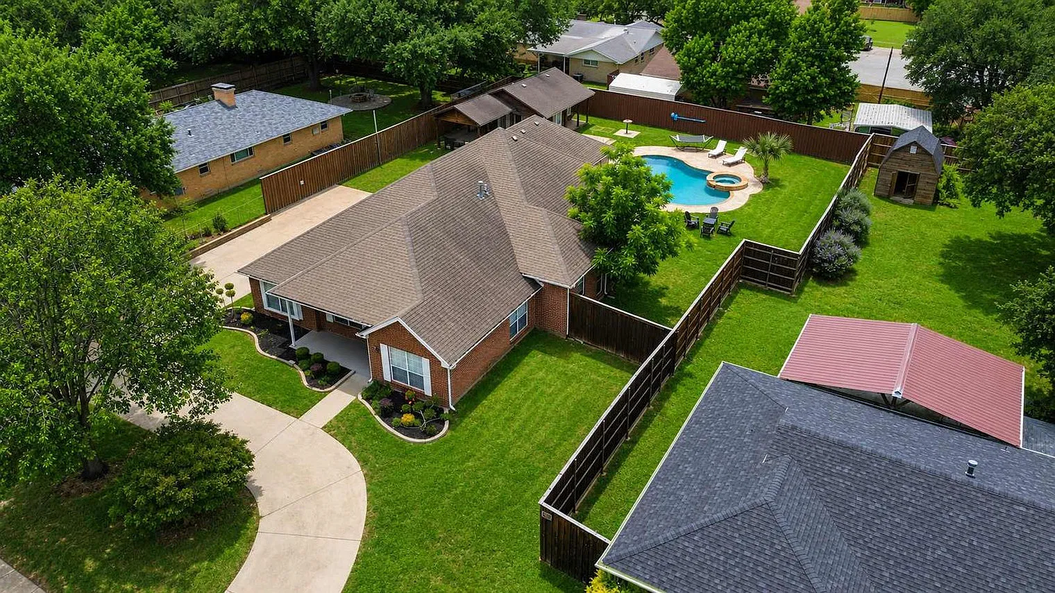 5 bed, 3.0 bath, 2637 sqft, $8,491 — Photo 3