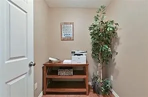 4902 Park Hampton Dr — Photo 16