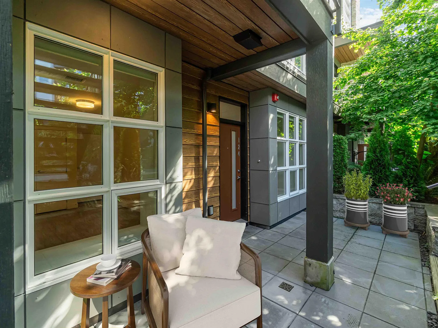 1 bed, 550 sqft, $2,200 — Photo 4