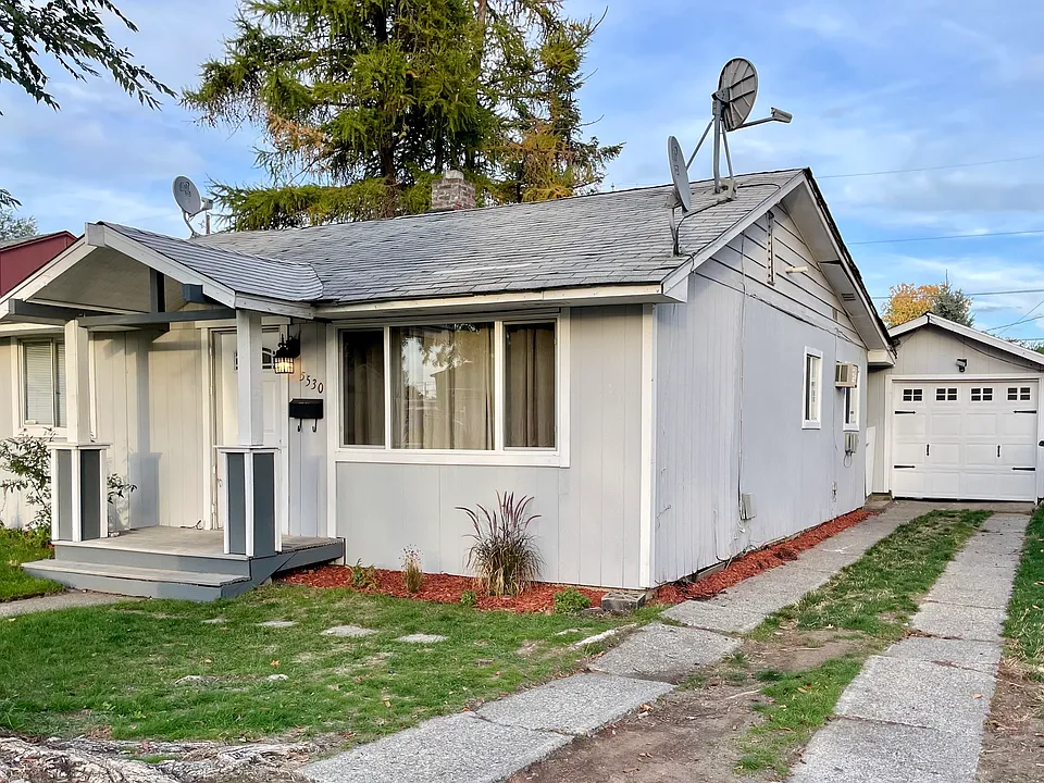 5530 N Cochran St