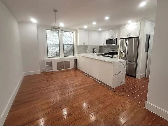 4th image of 140 W 86th St #2D