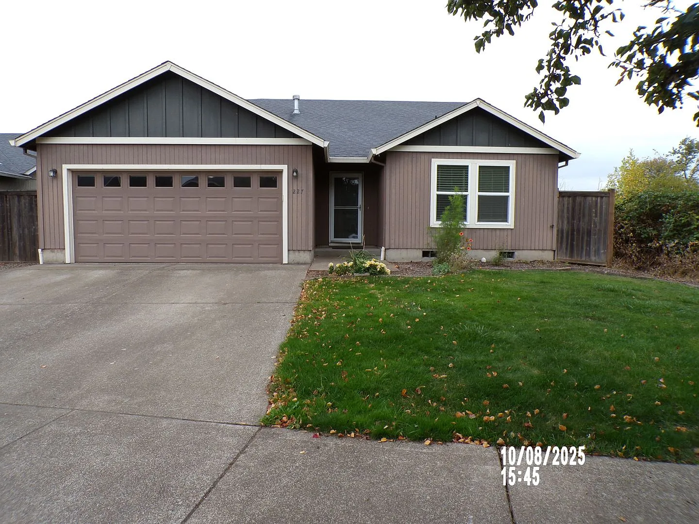 Spacious 3 bed 2 bath private cul-de-sac — Photo 1