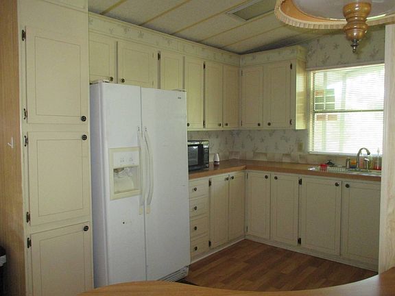 2nd image of 16475 Avenida Del Lago Dr #1082