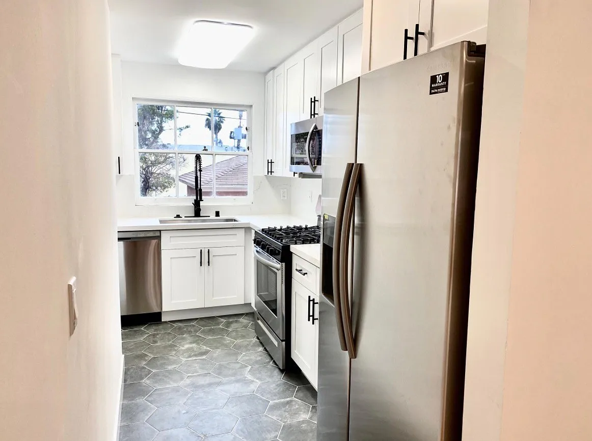 2 bed, $3,595 — Photo 4
