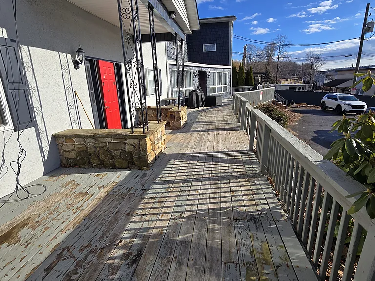 Front deck from entrance to apt 101
