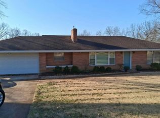3782 Yaeger Rd, Saint Louis, MO 63129