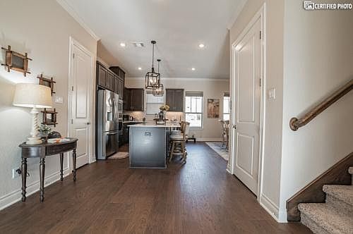 5th image of 1300 Highknoll Ln #1300