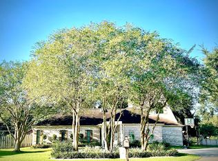 117 Victoria Dr, Belle Chasse, LA 70037