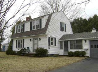 9 Lamprey Ter, Hampton, NH 03842