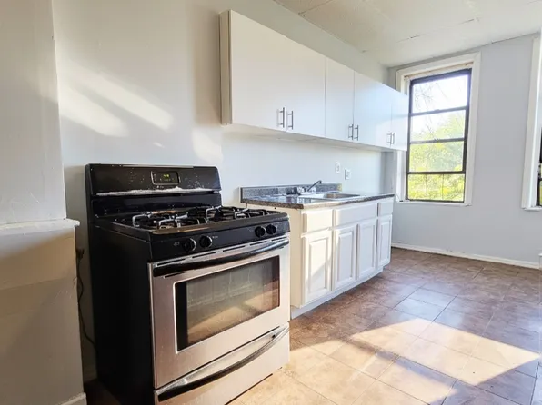 64-15 Myrtle Avenue image 3 of 6