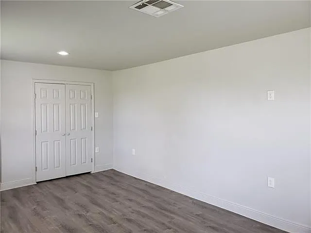 942 Francis St — Photo 5